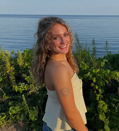 Amelia Berg - Business Manager of Redeemed Windows